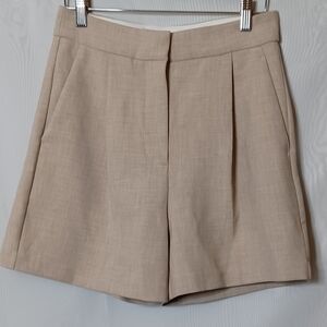 Wilfred Aritzia Ibiza High Waisted Pleated Beige Shorts. Size 4